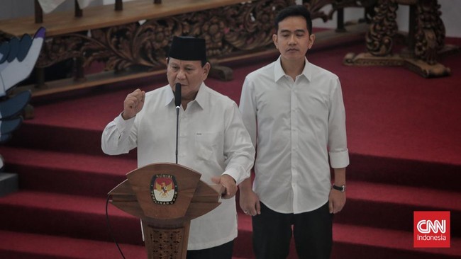 Dalam pidatonya, Prabowo menyapa rivalnya dalam Pilpres 2024, Anies Baswedan dan Muhaimin Iskandar yang menghadiri acara penetapan di Gedung KPU.