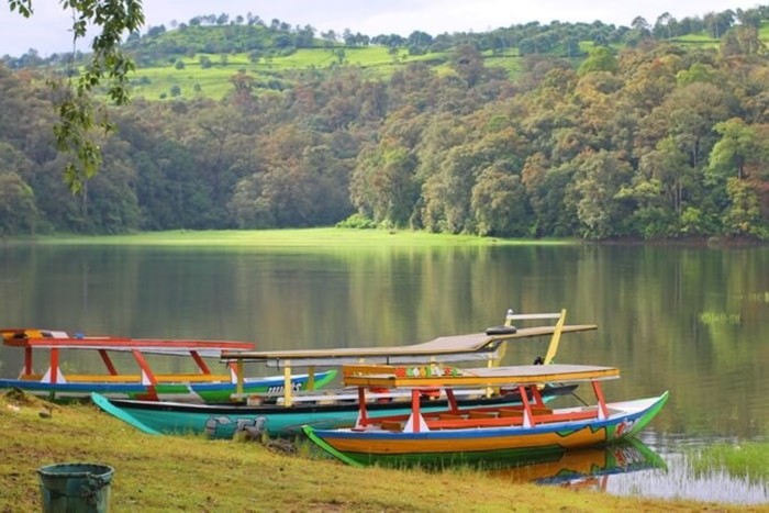 12 Rekomendasi Wisata Alam di Bandung, Yuk Healing Sejenak!
