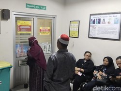 Mantan Bupati Kuningan Ditangani 5 Dokter Senior