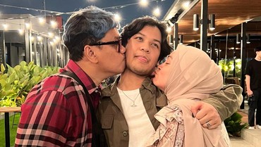 img-title Nino Kerja Jadi Sopir Turis di AS, Uya Kuya: Gue yang Tarifin