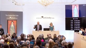 FOTO: Lukisan Gustav Klimt yang 'Hilang' Laku Rp520 M
