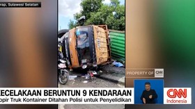 VIDEO: Kecelakaan Beruntun Libatkan Sembilan Kendaraan, 1 Tewas