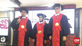 3 Peneliti Resmi Jadi Profesor Riset, Termasuk yang Termuda di BRIN