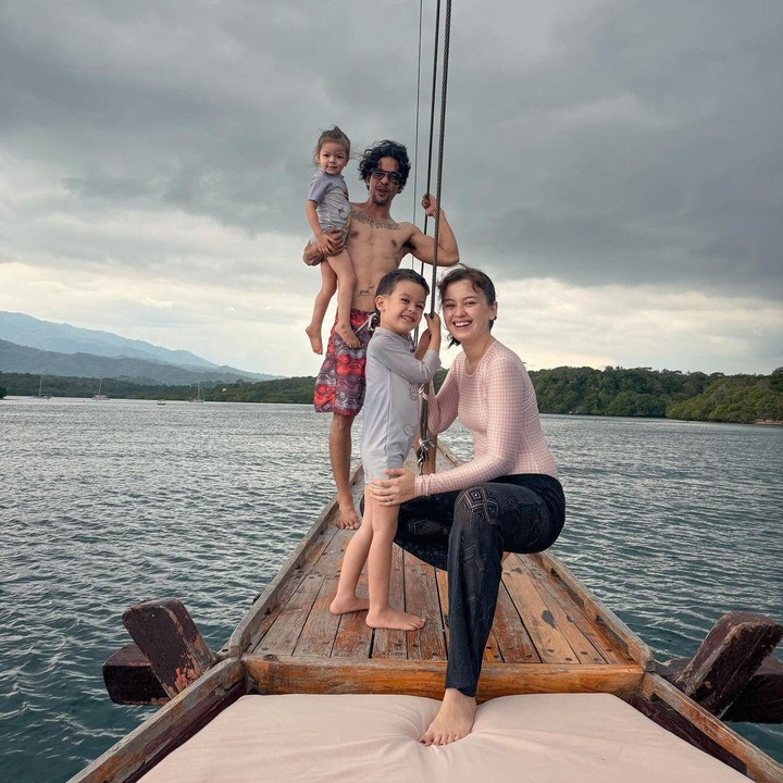<p>Rayden dan Aisyah sama-sama lahir di tanggal cantik nih, Bunda. Karena perbedaan usia yang dekat ini, tidak sedikit yang menyebut keduanya kembar, lho. (Foto: Instagram: @kimberlyryder)</p>
