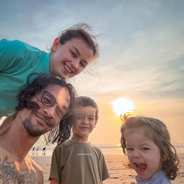 <p>Sejak lahir, sosok Rayden dan Aisyah juga telah menarik perhatian netizen. Bukan tanpa alasan, hal ini karena wajah keduanya blasteran bule dari sang Bunda yang keturunan Inggris. (Foto: Instagram: @kimberlyryder)</p>