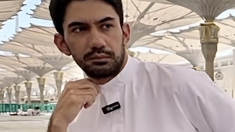 Reza Rahadian Umrah Reza Rahadian Umrah