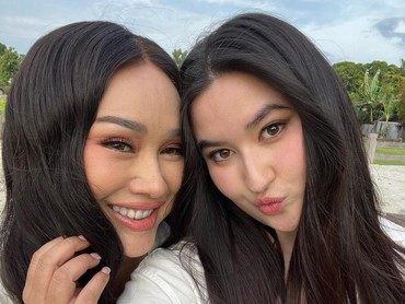 Stephanie Poetri Pilih Childfree, Begini Reaksi Titi DJ saat Ditanya soal Cucu