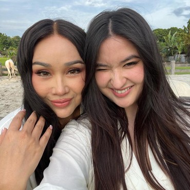 Titi DJ Isyaratkan Stephanie Poetri Menikah Tahun Depan