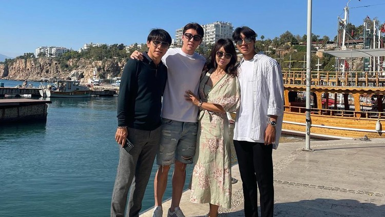 Cha Young Ju istri Shin Tae Yong Cha Young Ju istri Shin Tae Yong