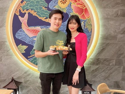 Desy Eks JKT48 Bikin Gender Reveal Sederhana Bareng Suami, Pas dengan Tebakan Netizen Bun