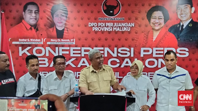 Ketua DPD Gerindra Maluku Hendrik Lewerissa mengaku diutus Prabowo saat dirinya mengambil formulir untuk mendaftar jadi calon dalam Pilgub Maluku dari PDIP.