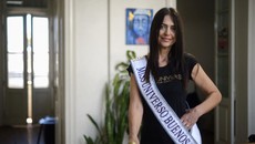 Wanita 60 Tahun Raih Mahkota Miss Universe Buenos Aires
