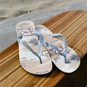 Sambut Musim Panas, Intip Koleksi Sandal Kolaborasi Maison Kitsune dan Havaianas