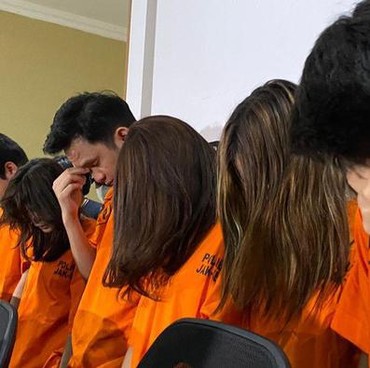 Terbongkar Identitas 6 Tersangka Narkoba, Chandrika Chika hingga Monica Muller