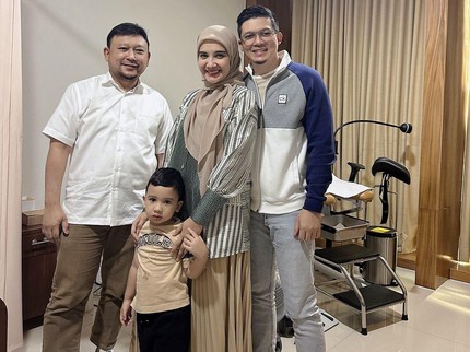 Zaskia Sungkar & Irwansyah Kunjungi Dokter Kandungan, Program Hamil Anak Kedua?