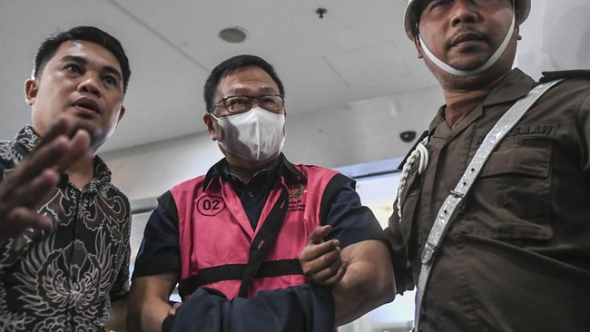 Kasus korupsi tata niaga timah di wilayah Izin Usaha Pertambangan PT Timah tahun 2015-2022 memasuki babak baru. Kejagung menyebut kerugian negara bertambah.