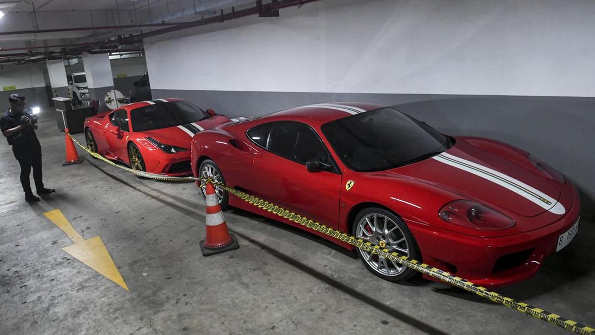 Kejagung Lelang Barang Rampasan, Tas Mewah Sandra Dewi Hingga Ferrari