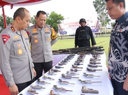 109 Senjata Api Rakitan yang Diserahkan Warga OKI Dimusnahkan