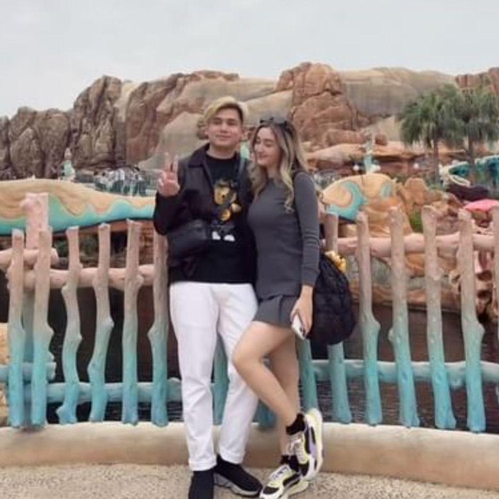 <p>Penantian Ranty setelah menjalani hubungan selama 4 tahun tampaknya tidak sia-sia, Bunda. Sebab, sang kekasih baru saja melamarnya di Disneyland Tokyo tepat di hari ulang tahunnya, Jumat (26/4/2024). (Foto: Instagram@rantymaria)</p>