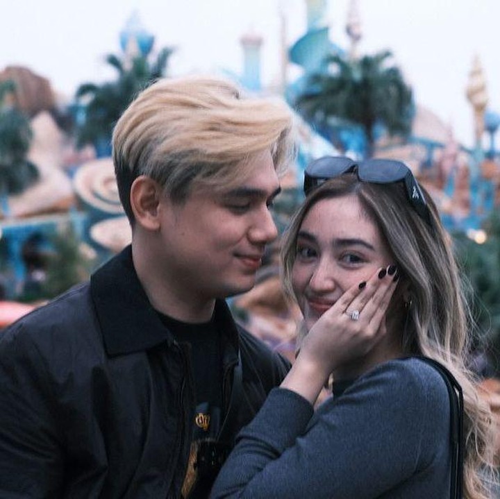 <p>Lewat unggahannya, Rayn mengungkapkan rasa bahagia setelah lamarannya diterima perempuan 24 tahun itu. “<em>She said yes! Can’t wait to take another step with you. Happy birthdayy!!</em>” tulis Rayn, dikutip dari laman Instagram @raynwijaya26<em>, </em>Sabtu (27/4/2024). (Foto: Instagram@raynwijaya26)</p>