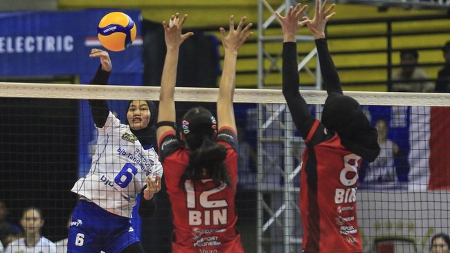 Ersandrina Devega Salsabila jadi bintang Bandung BJB Tandamata saat kalahkan Jakarta BIN yang diperkuat Megawati dalam PLN Mobile Proliga 2024, Sabtu (27/4).