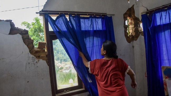 Sebanyak 267 rumah warga di Jawa Barat rusak akibat gempa Garut.