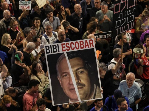 Ribuan warga Israel menggelar demonstrasi di Tel Aviv untuk memprotes pemerintahan Perdana Menteri Benjamin Netanyahu jelang pemilu Israel.