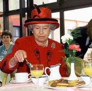 Ternyata Anggota Kerajaan Inggris Dilarang Konsumsi Deretan Makanan Ini, Apa Saja?