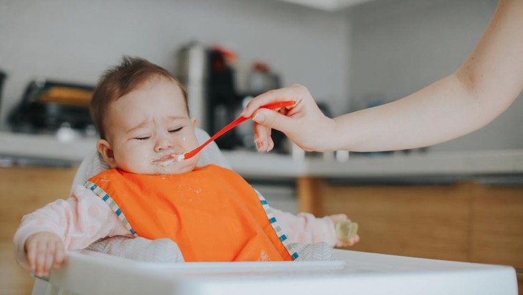 7 Tips Mengatasi GTM Berkepanjangan pada Bayi Usia 7-12 Bulan