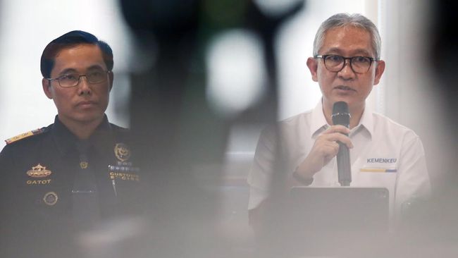Bos Bea Cukai Ungkap Isi 26 Ribu Kontainer Tertahan di 2 Pelabuhan
