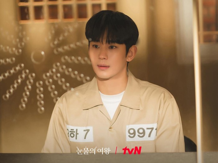 Kim Soo Hyun sebagai Baek Hyun Woo di Queen of Tears 6 Hal Penting di Episode Terakhir Drakor Queen of Tears