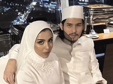 4 Artis Indonesia Nikahi Wanita Keturunan Arab, Terbaru Virzha Dewa 19