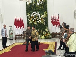 Momen Akrab Prabowo dengan Calon PM Singapura Lawrence Wong di Istana Bogor