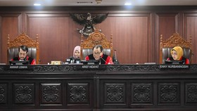 Hakim MK Tegur Caleg NasDem Ikut Sidang Sengketa Daring dari Mobil