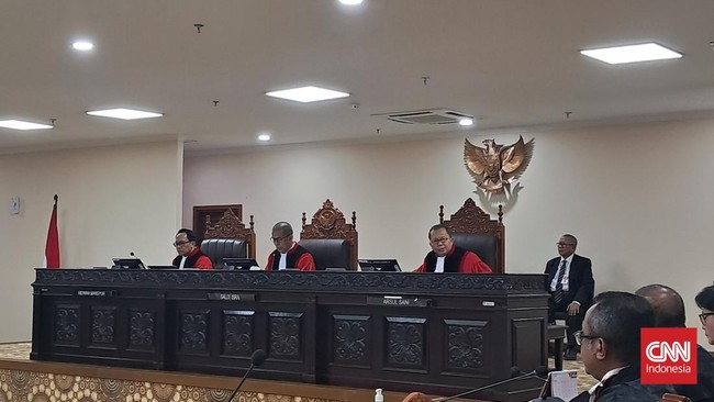 Wakil Ketua MK Saldi Isra mengingatkan para kuasa norma agar tak telat menghadiri sidang Perselisihan Hasil Pemilihan Umum (PHPU) legislatif 2024.