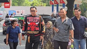 VIDEO: Gegara Sistem Komandante Puluhan Caleg PDIP Datangi KPU Jateng