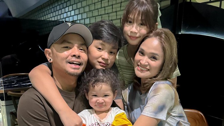 wendy cagur dan istri