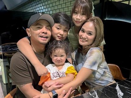 3 Arti Nama Anak Wendy Cagur dan Ayu Natasha Beserta Arti & Ide Rangkaiannya