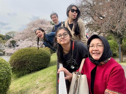 7 Potret Yuki Kato Pulang Kampung ke Jepang, Potret Keluarga Bareng Ayah Curi Perhatian
