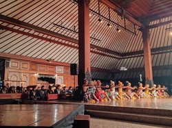 Hari Tari Sedunia, ISI Surakarta Gelar Acara 24 Jam Menari dengan Ribuan Penari