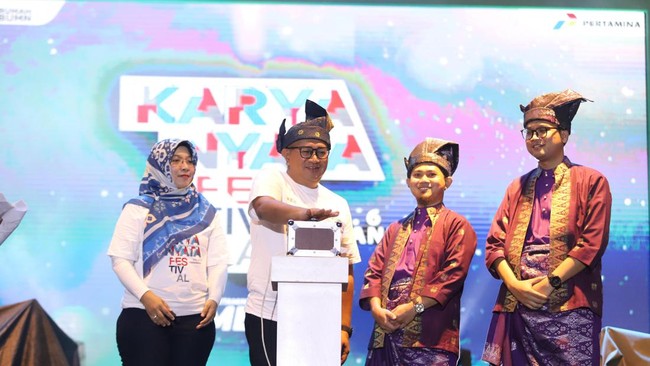 BUMN bersama Pertamina berupaya mengangkat berbagai UMKM lokal melalui gelaran Karya Nyata Fest Vol.6 yang kali ini diadakan di Pekanbaru, Riau.