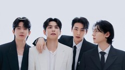 Lirik Lagu Somehow - DAY6