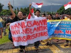 3 Fakta Demo Tuntut Pelantikan Kades di Banjarnegara Ricuh