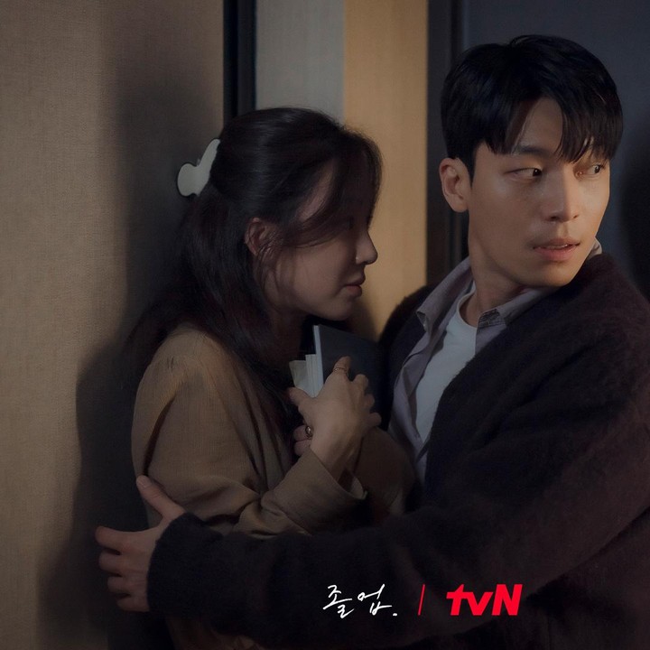 <p>Drama Korea <em>The Midnight Romance in Hagwon</em> akan menjadi pengganti <em>Queen of Tears</em> untuk menemani para pencinta drakor di akhir pekan. Momen manis dari Lee Jun Ho dan Seo Hye Jin seperti di potret ini, tentunya akan siap membuat Bunda terhibur. (Foto: X @CJnDrama)</p>