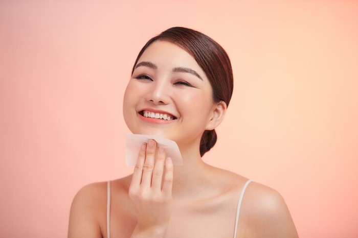 Mengenal Skin Minimalism, Cara Mengurangi Potensi Iritasi Wajah