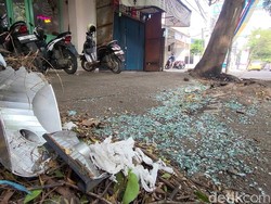 Momen Horor Kecelakaan Maut Truk Seruduk Pikap di Sukabumi