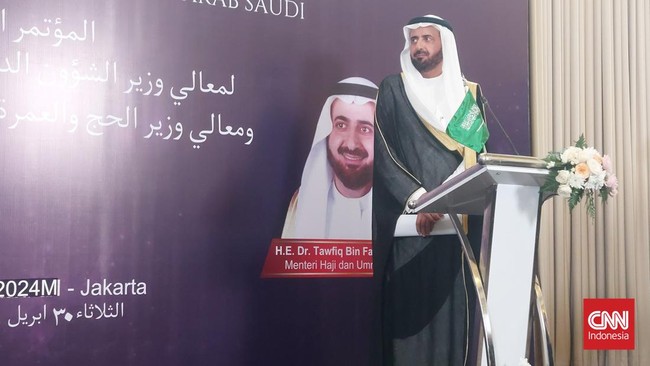Menteri Haji-Umrah Arab Saudi, Tawfiq Bin Fawzan Al Rabiah, menyatakan pemerintah Riyadh bakal memberikan sanksi tegas kepada jemaah yang pakai visa tak resmi.