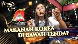 Jajan Ala Makanan Korea Selatan di Bawah Tenda, Memang Bisa?
