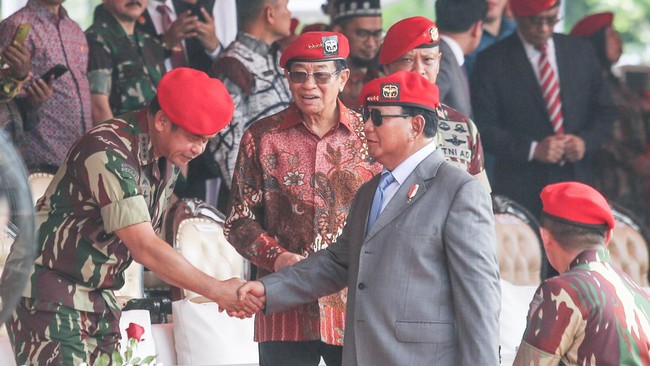 Para petinggi atau perwira militer di Kamboja pernah dilatih di Korps Pasukan Khusus (Kopassus), termasuk saat dipimpin Prabowo Subianto.