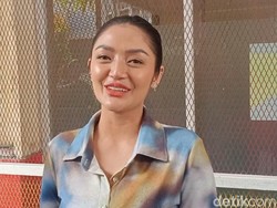 Siti Badriah Nggak Khawatir Suaminya Cinlok dengan Angela Gilsha